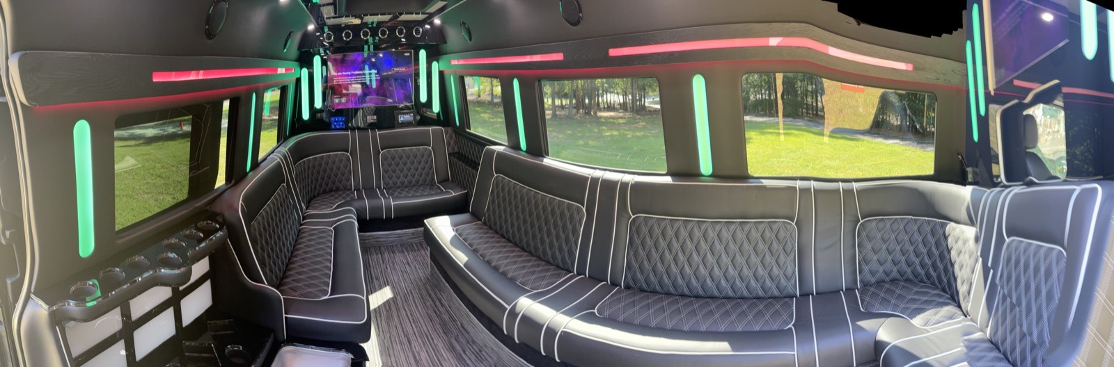 Vardar Elite — full cabin panorama, seating for 14